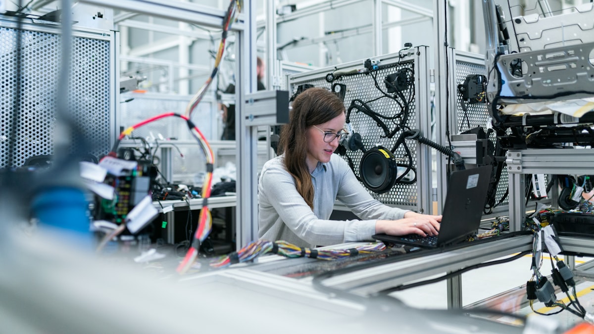 GreenLeaf Manufacturing Saves $2.1M Annually by Transforming Workforce Operations with Workisy